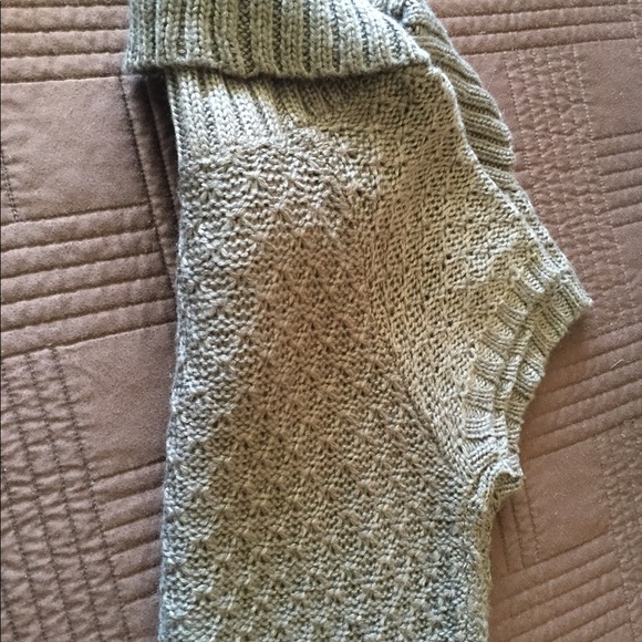 Dark green/olive sweater dress. - Picture 4 of 4